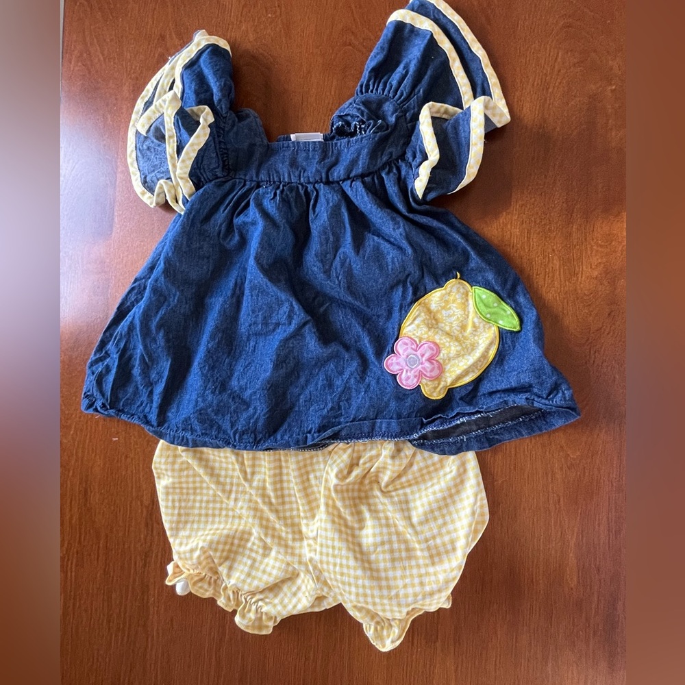 Dash of Glitter 12-18m two-piece lemon top with matching shorts